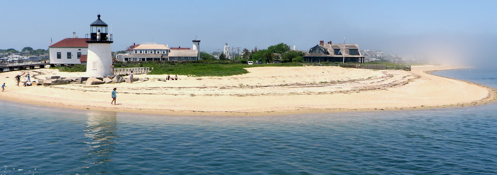 nantucket beach lighthouse